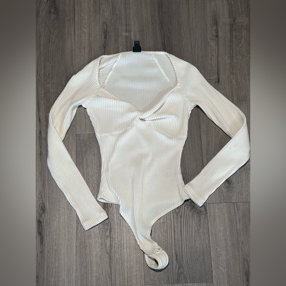 ❥𝕨𝕚𝕝𝕕 𝕗𝕒𝕓𝕝𝕖: Women's Ribbed Long Sleeve Bodysuit - Cream